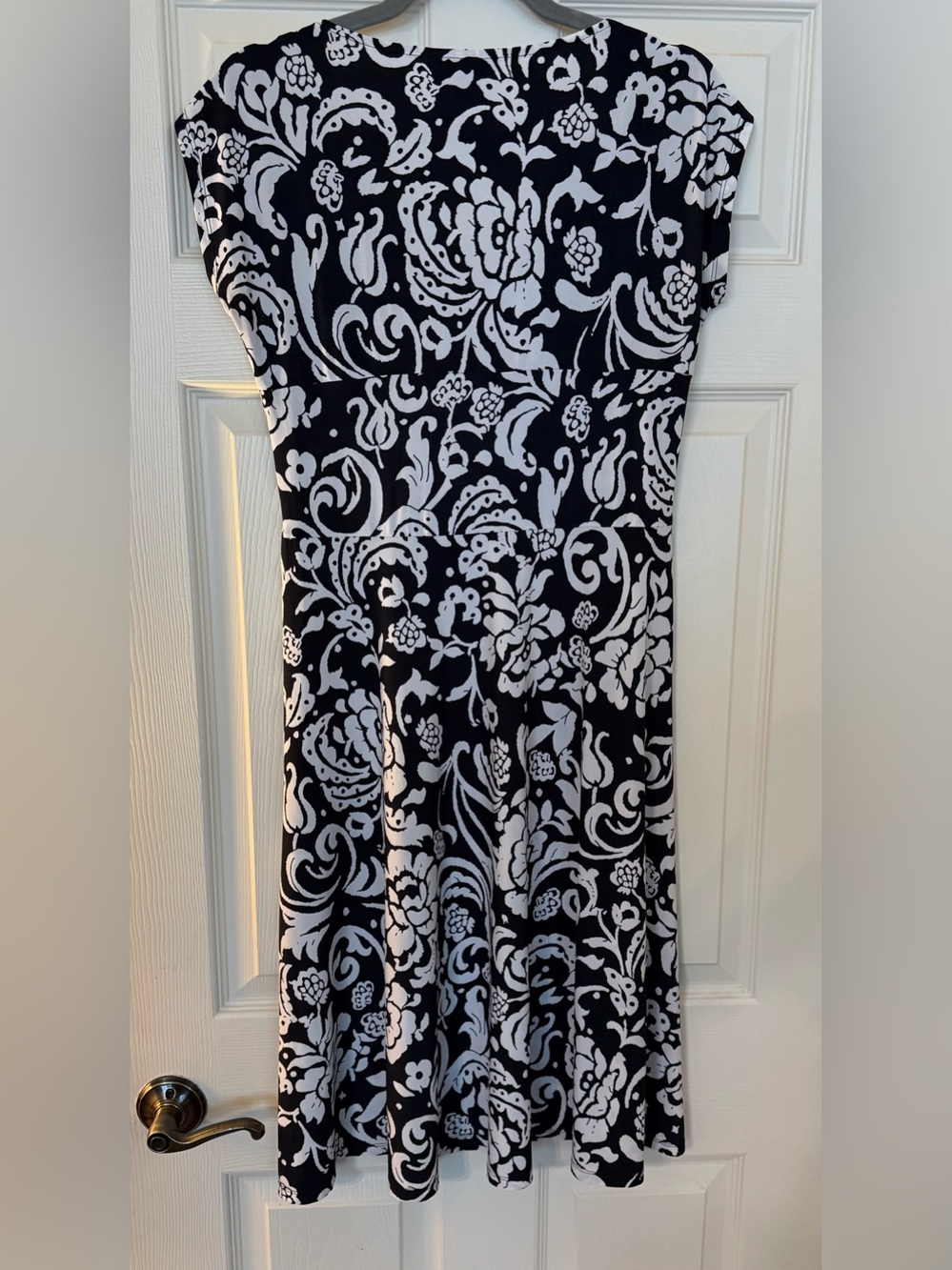 Chaps Black & White Floral Twist-Front Midi Dress - Picture 4 of 5